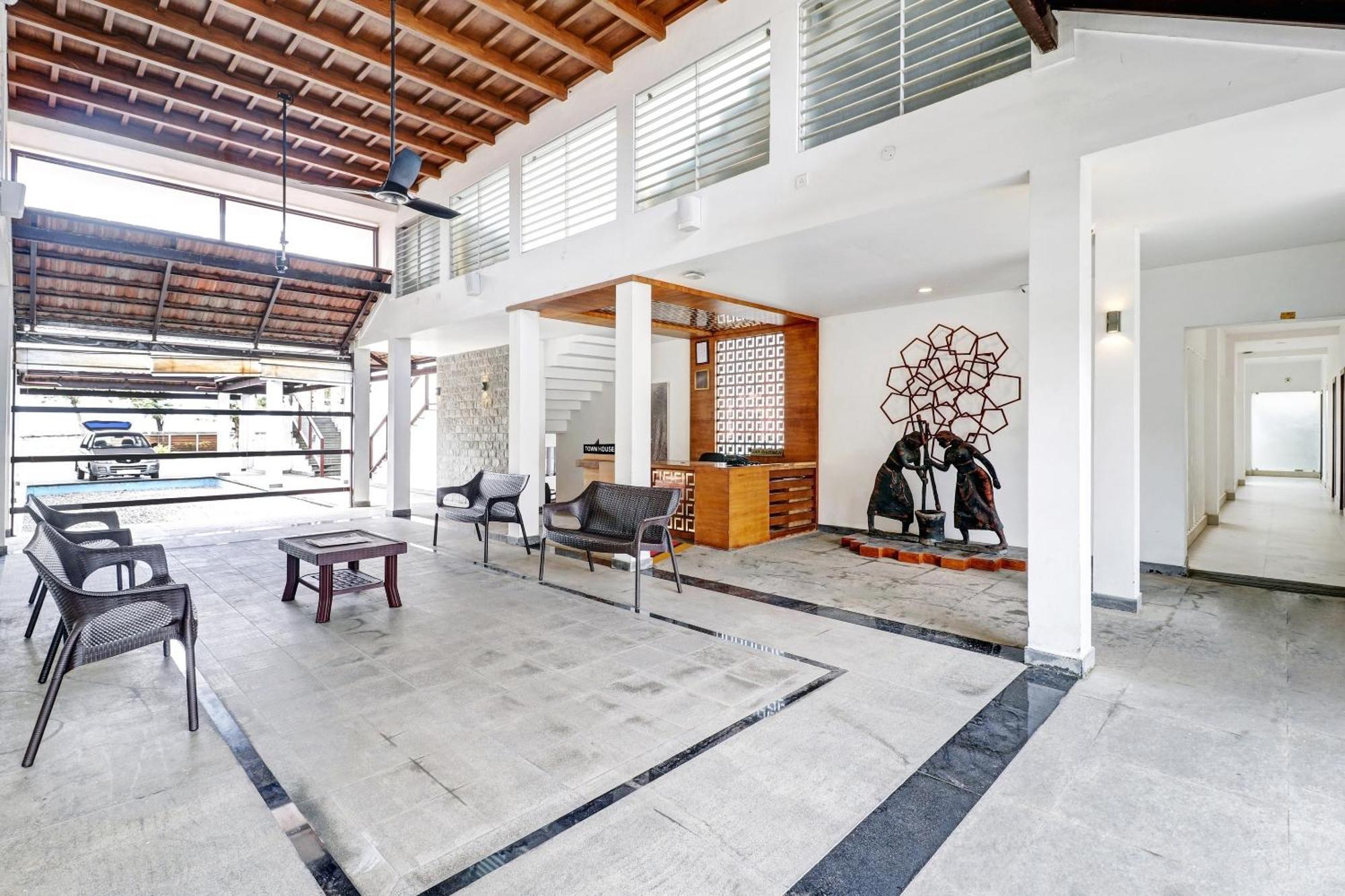 Townhouse Oak Edassery'S Sealine Villa Stay Kochi Exteriör bild