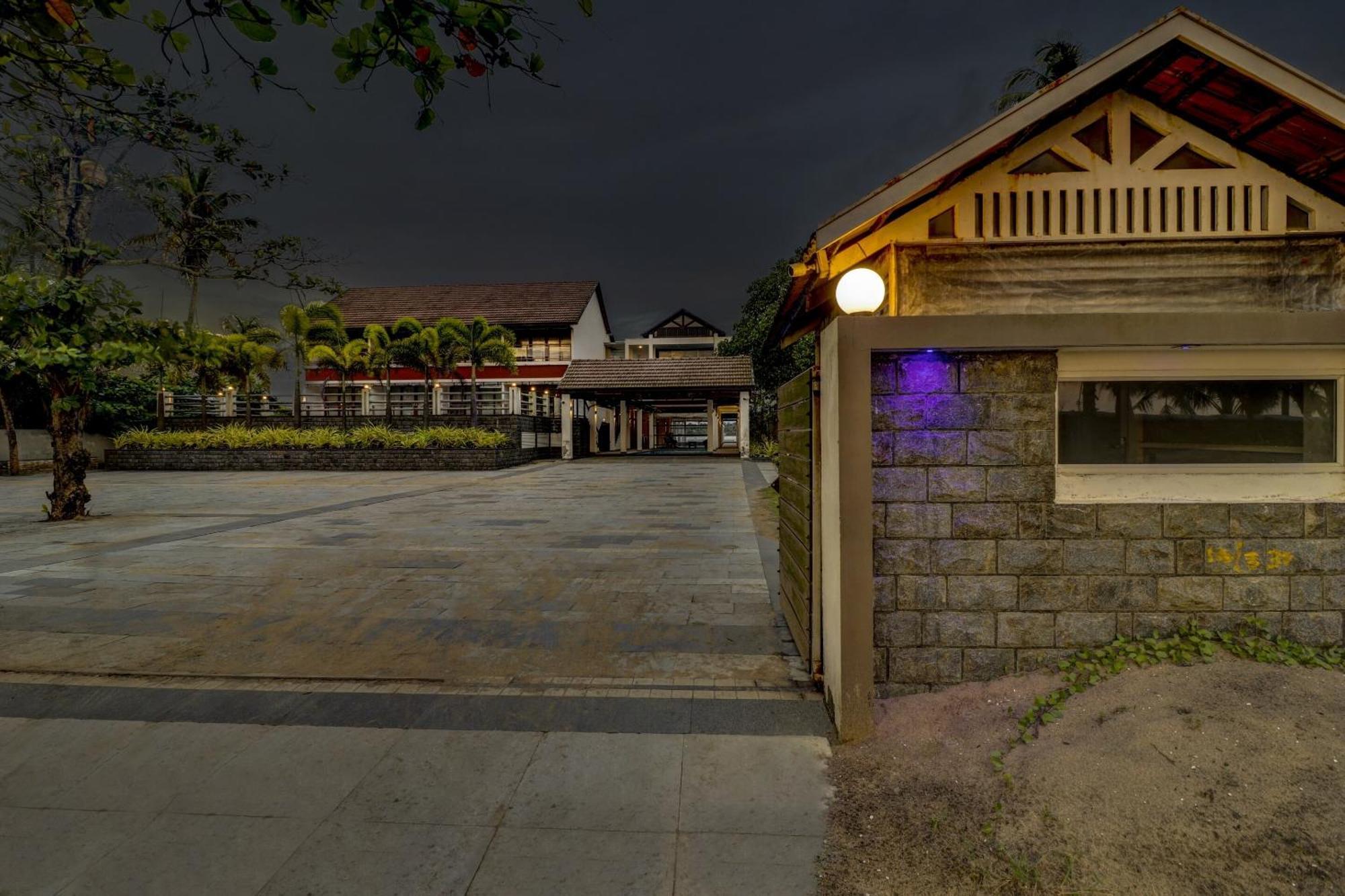 Townhouse Oak Edassery'S Sealine Villa Stay Kochi Exteriör bild