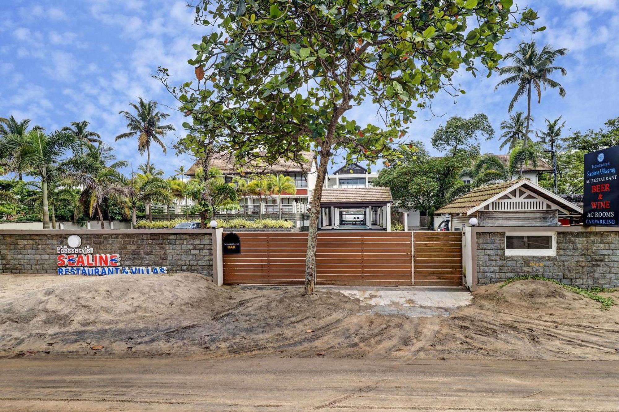 Townhouse Oak Edassery'S Sealine Villa Stay Kochi Exteriör bild