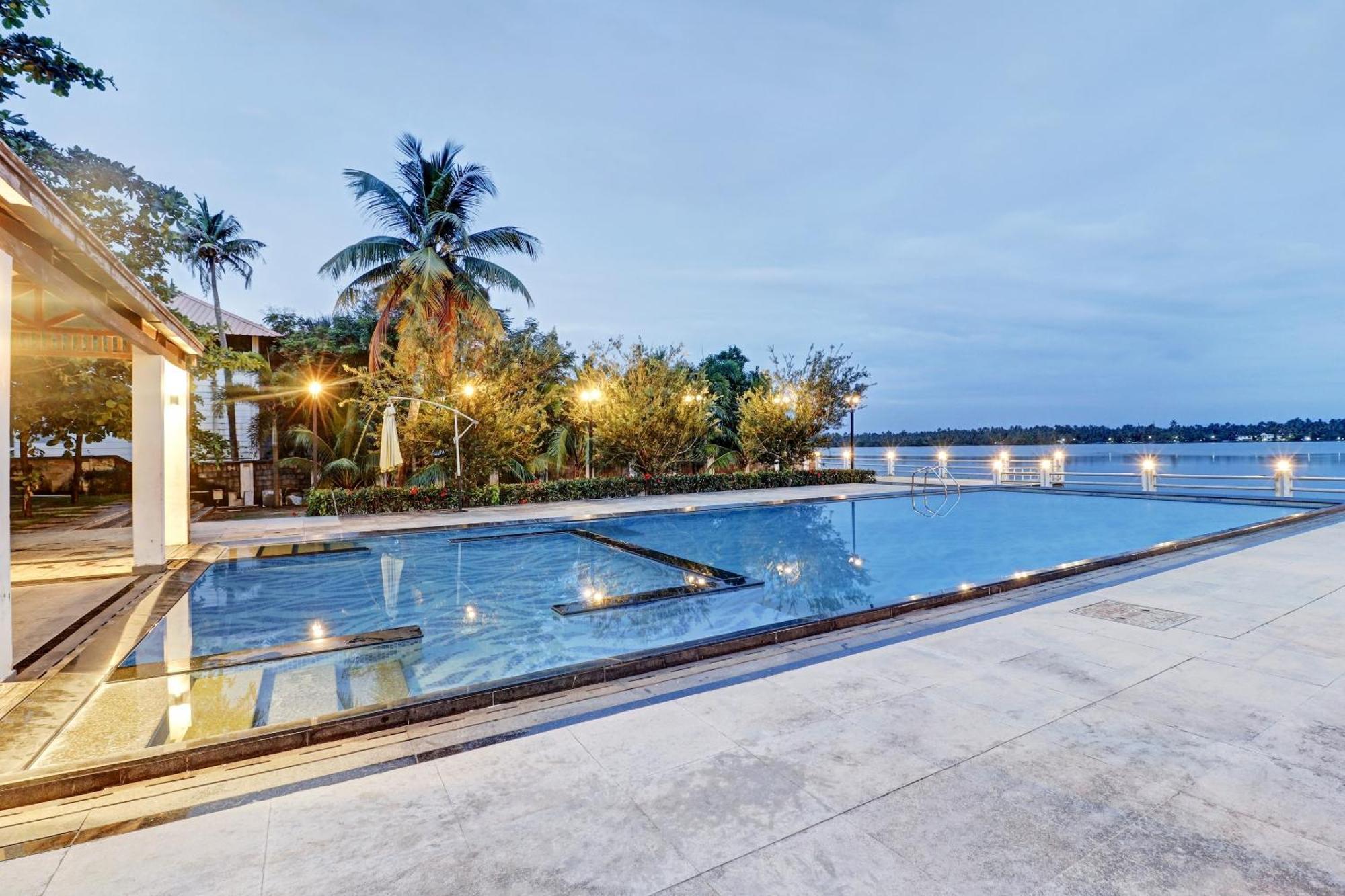 Townhouse Oak Edassery'S Sealine Villa Stay Kochi Exteriör bild