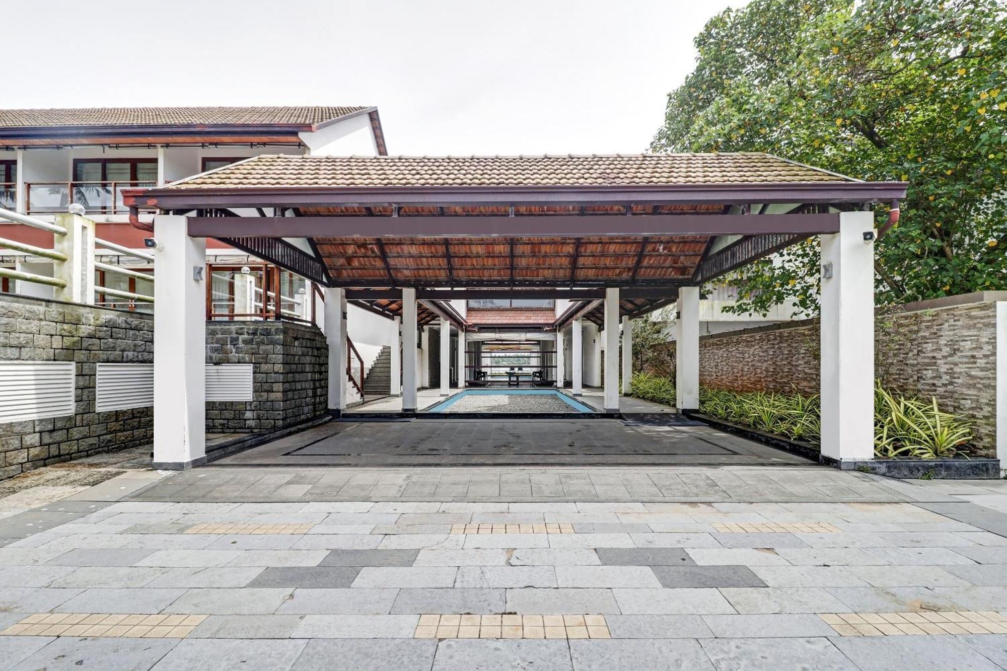 Townhouse Oak Edassery'S Sealine Villa Stay Kochi Exteriör bild